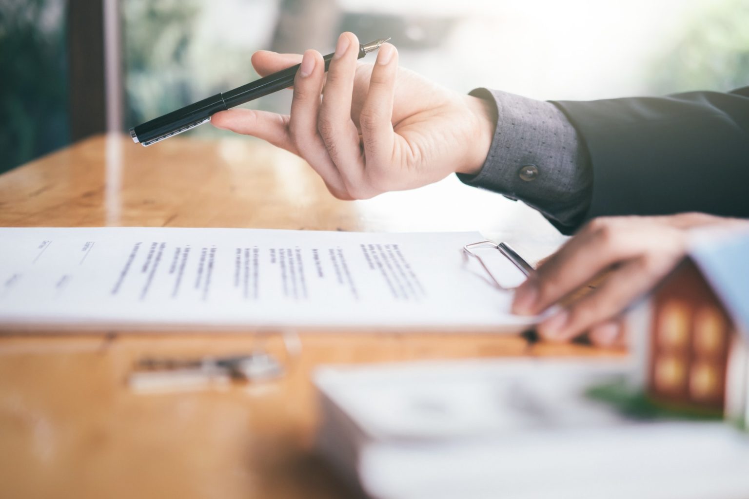 ZOE Real Estate Bringing life to new places