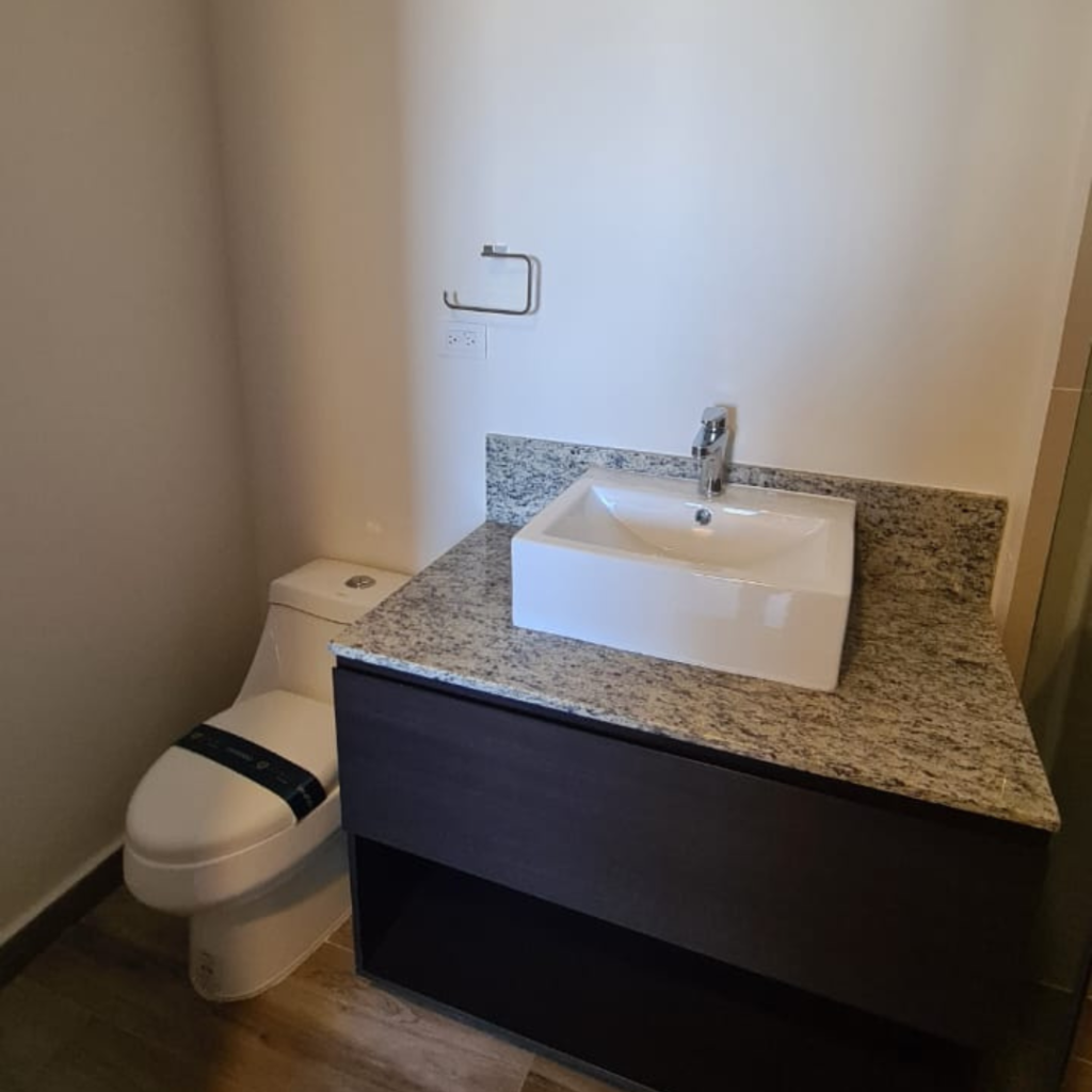 Departamento en venta o renta en Querétaro de 2 recámaras con 2.5 baños.