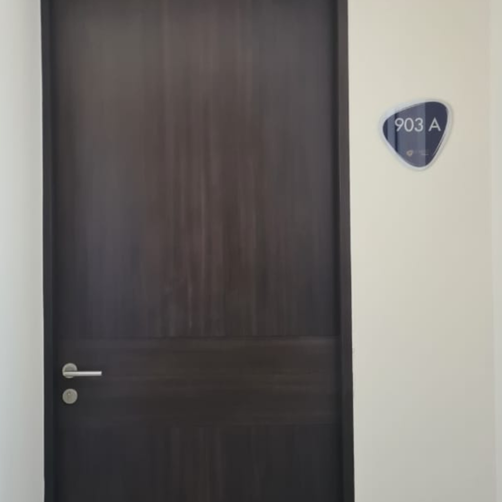 Departamento en venta o renta en Querétaro de 2 recámaras con 2.5 baños. Ubicado en el piso de condominio Levant Diamante.