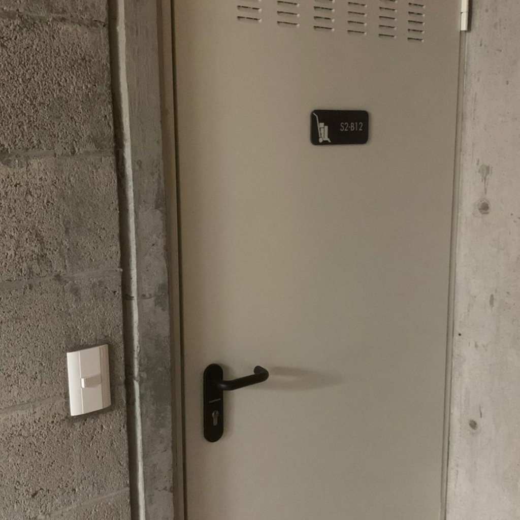 Departamento en venta o renta en Querétaro de 2 recámaras con 2.5 baños con bodega.